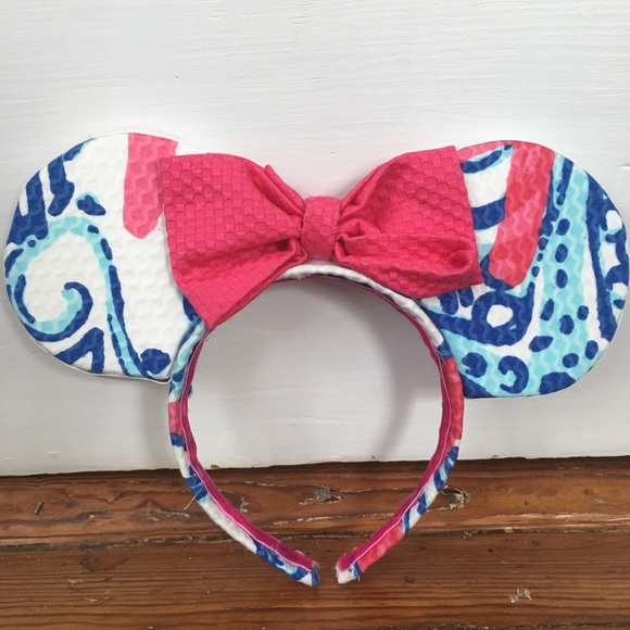 Lilly Pulitzer Accessories - Lilly Pulitzer she she shells mouse ears